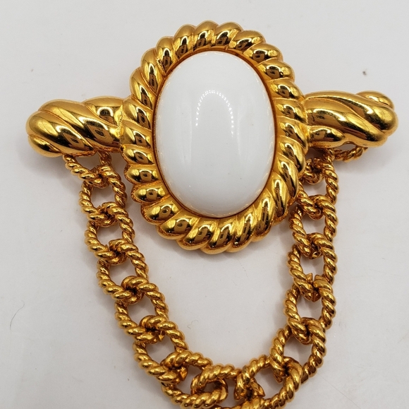 Vintage Monet Bar Chain Brooch 80's Madonna Pop - Picture 9 of 10